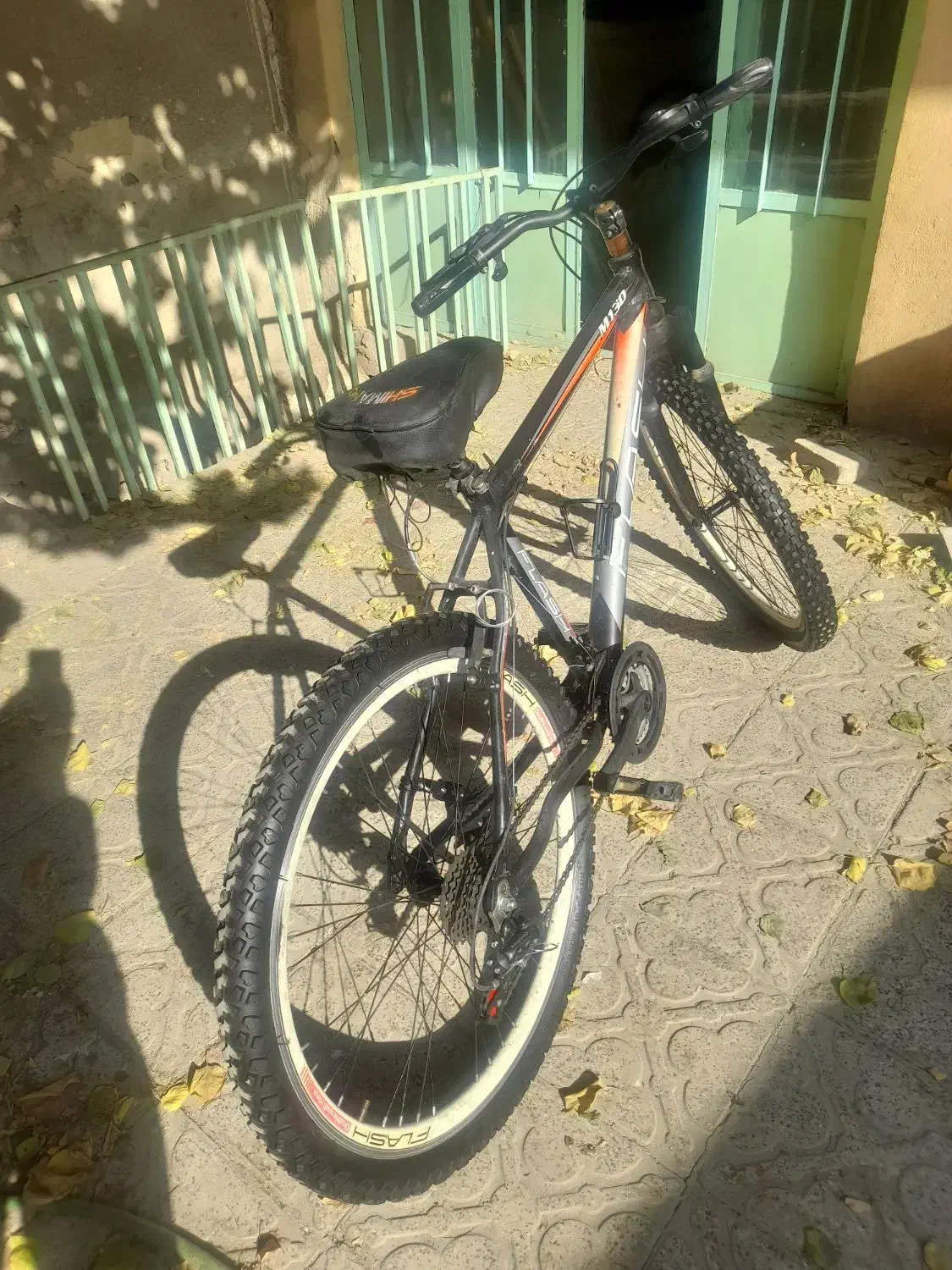 دوچرخه ۲۶ فلش آلمینیوم در حد نو|دوچرخه، اسکیت، اسکوتر|ابریشم, |دیوار