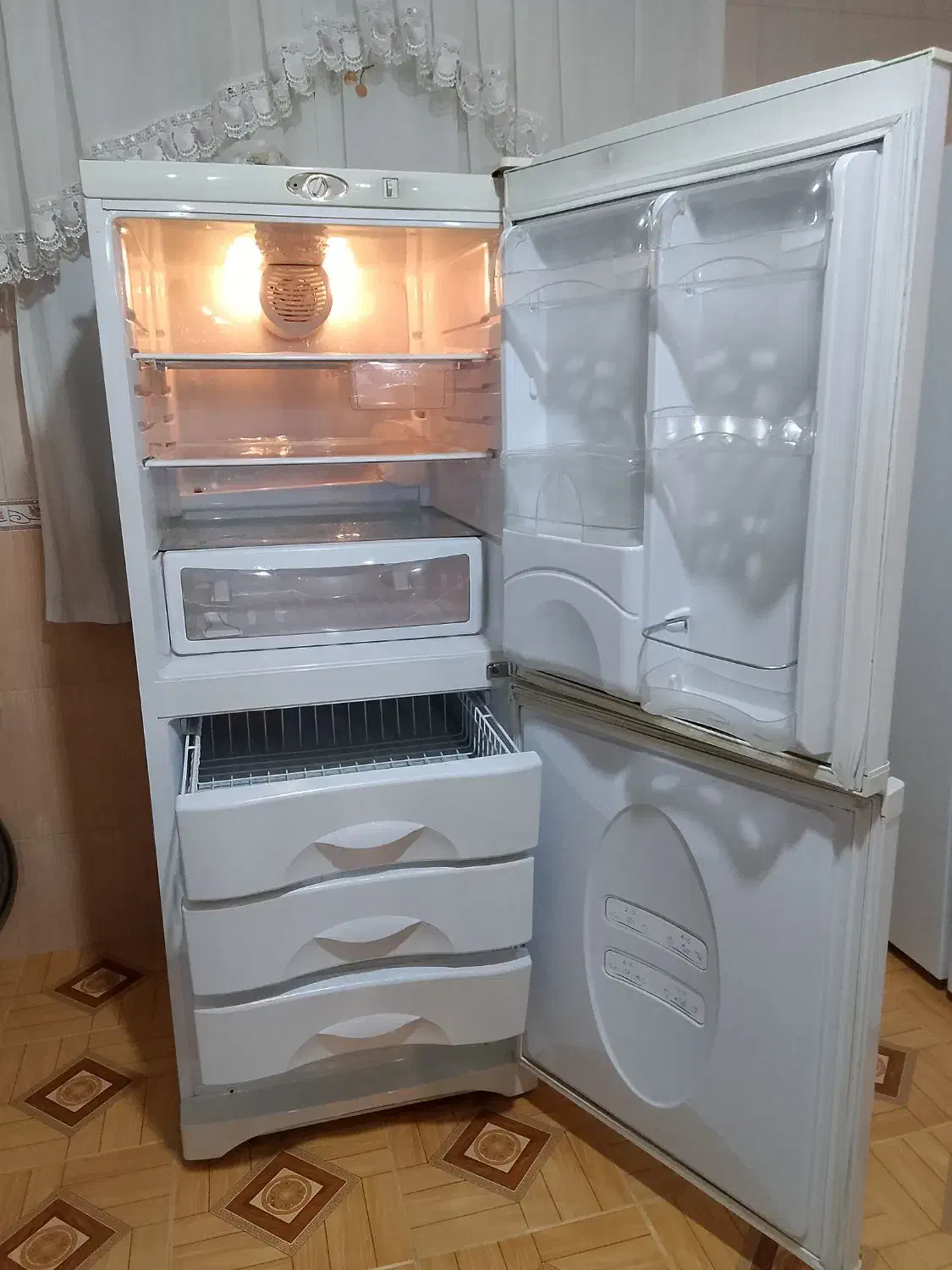 یخچال فریز اسنوا|یخچال و فریزر|دورود, |دیوار