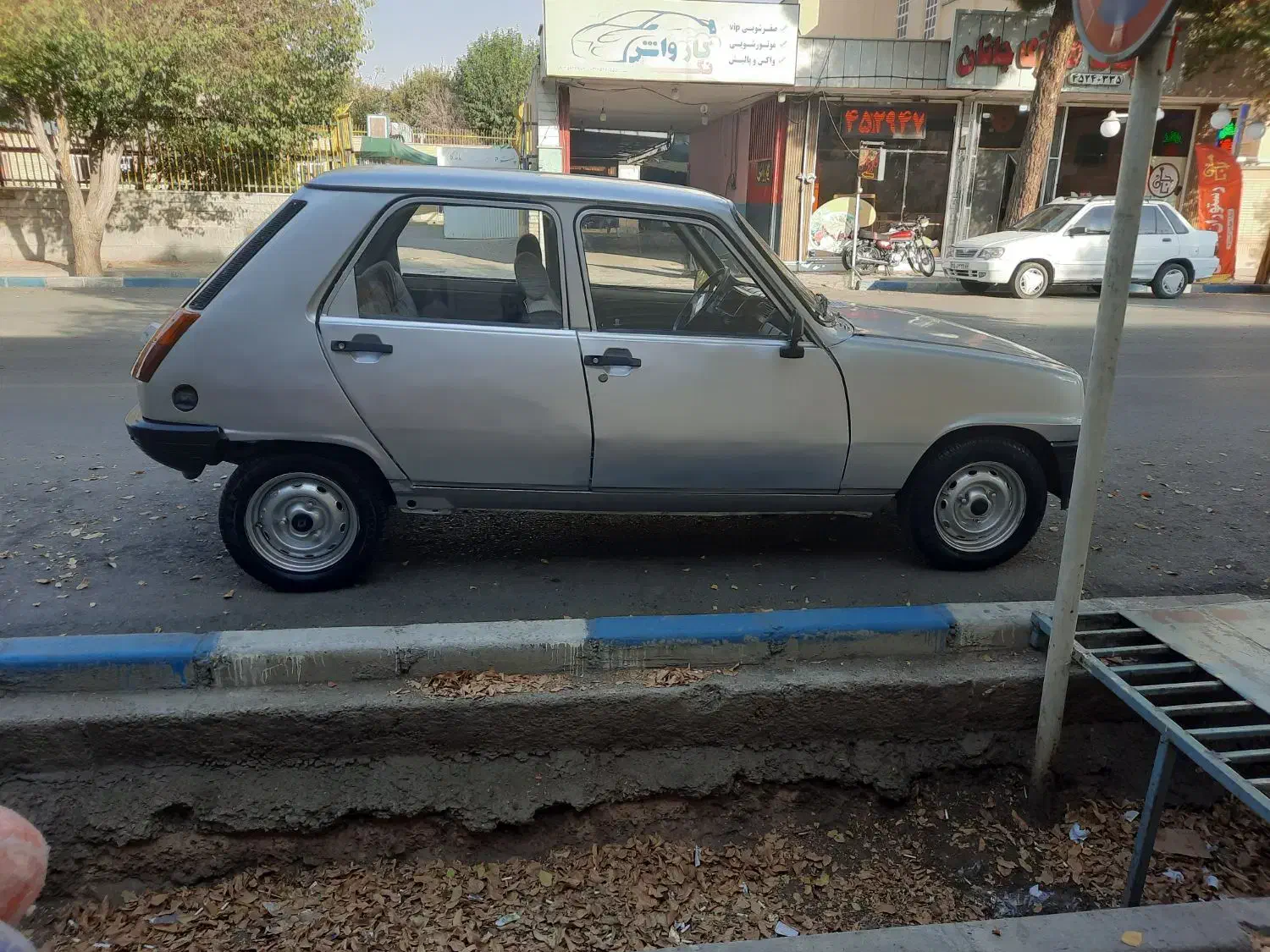 رنو ۵|خودرو سواری و وانت|شاهینشهر, سعدی جنوبی|دیوار