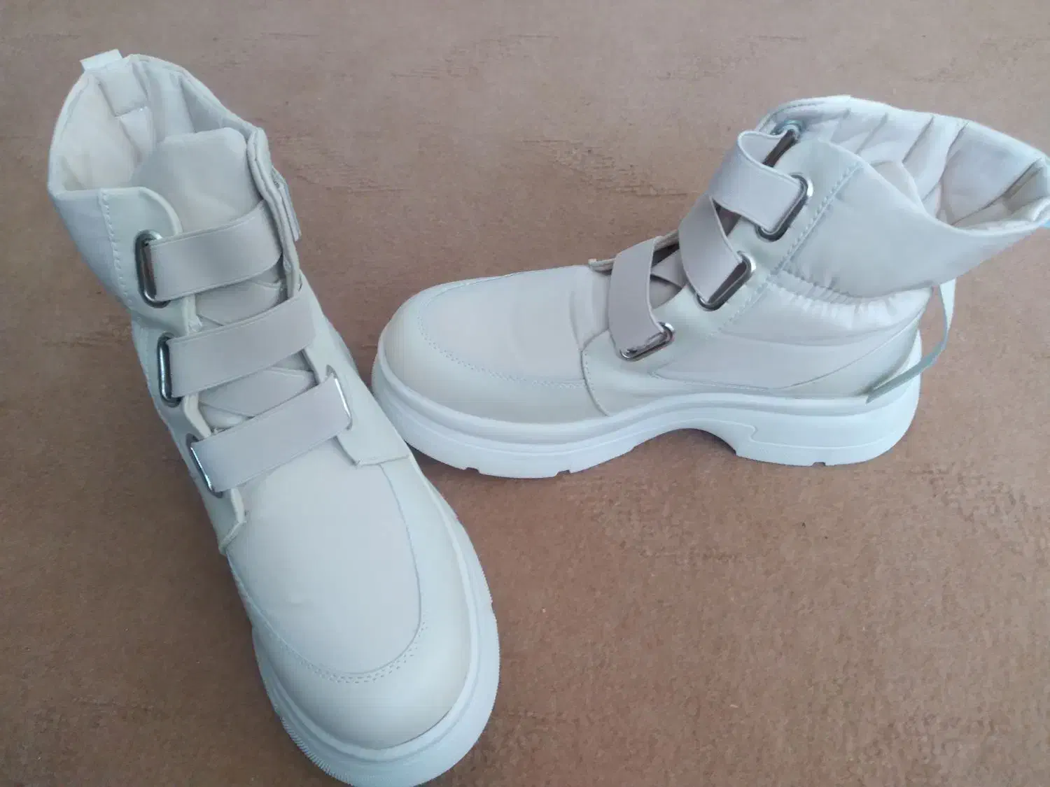 نیم بوت|کیف، کفش، کمربند|ایلام, |دیوار