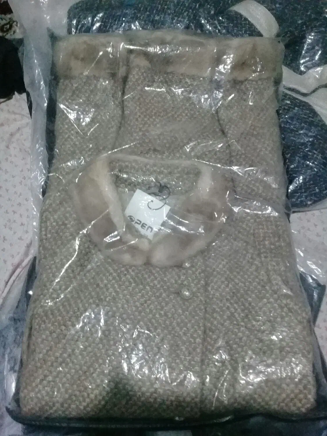 تک تک|لباس|خرمآباد, |دیوار