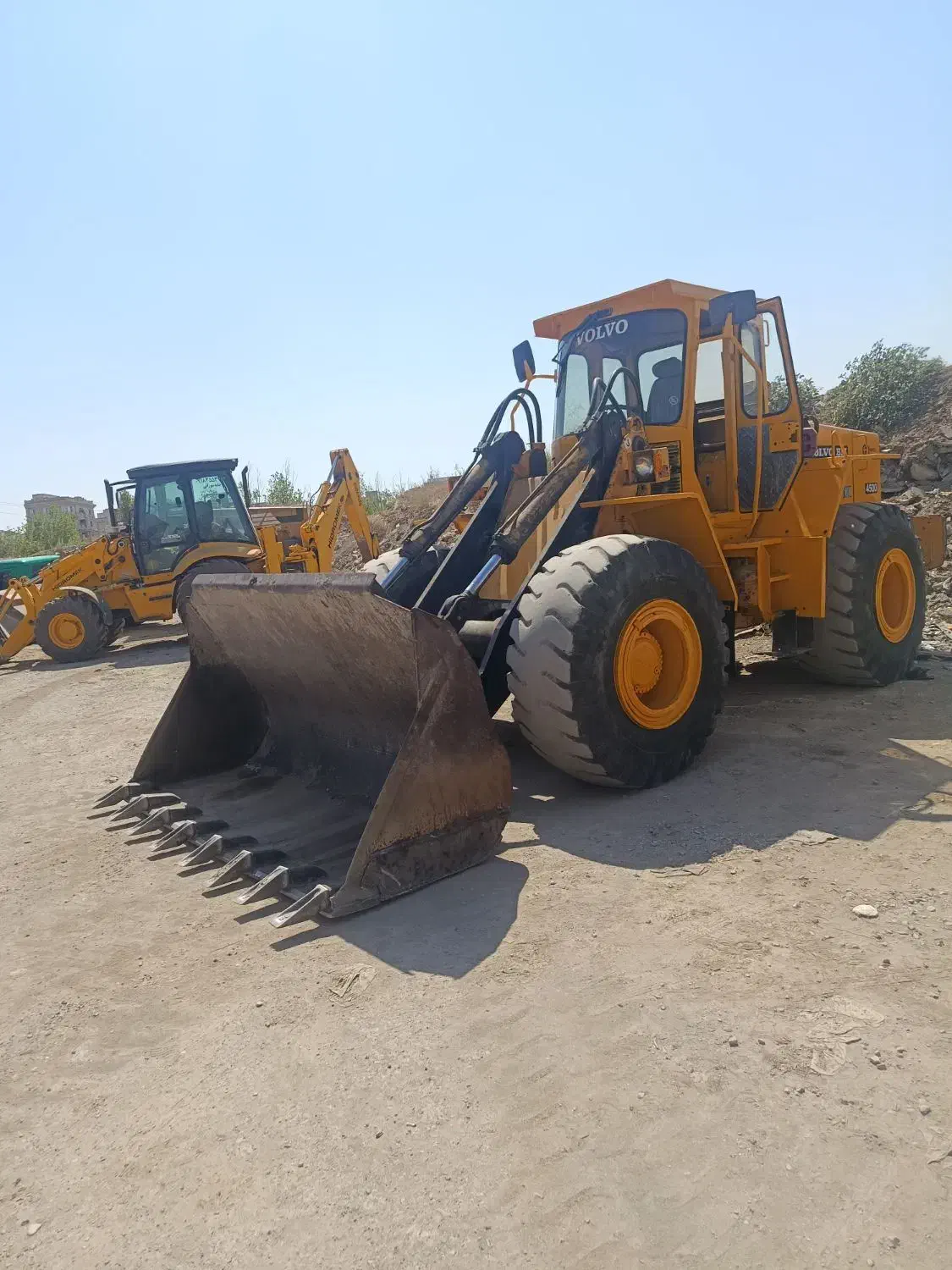 اجاره لودر ولوو|خدمات حمل و نقل|کرمانشاه, |دیوار