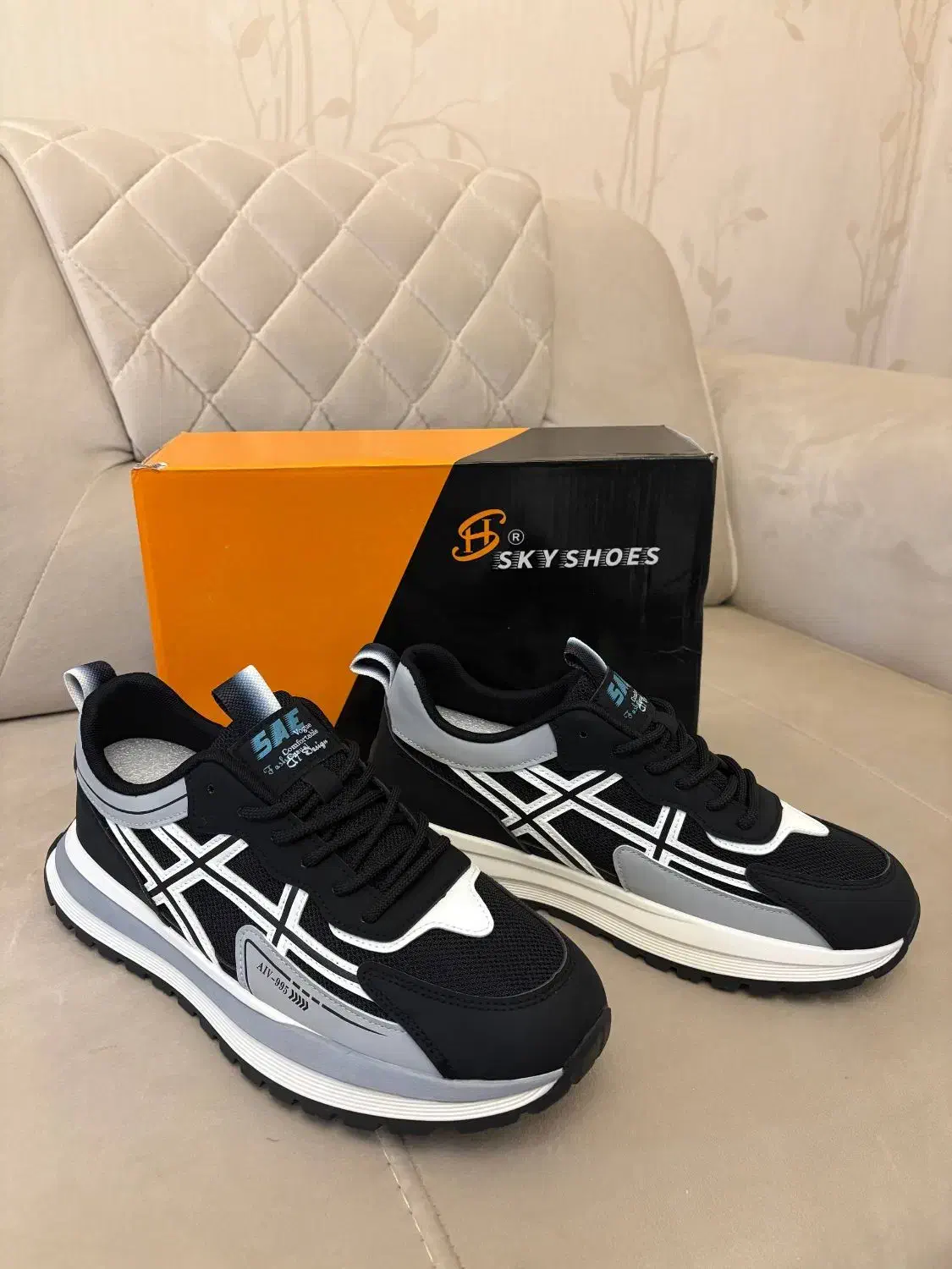 کفش|کیف، کفش، کمربند|گنبد کاووس, |دیوار