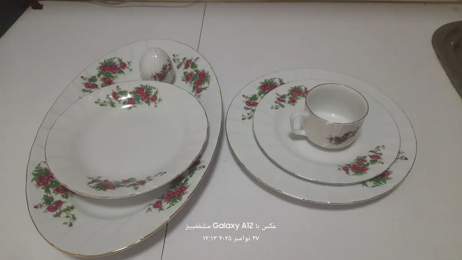 ظرف چینی گل سرخ|ظروف سرو و پذیرایی|ساوه, |دیوار