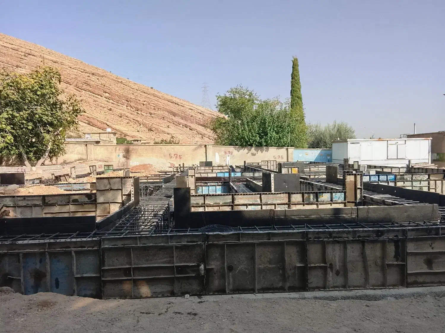 اجرای  کف تا سقف ،اسکلت بتنی،بنای آجری ،پلاستر ،|خدمات پیشه و مهارت|فیروزآباد (فارس), |دیوار