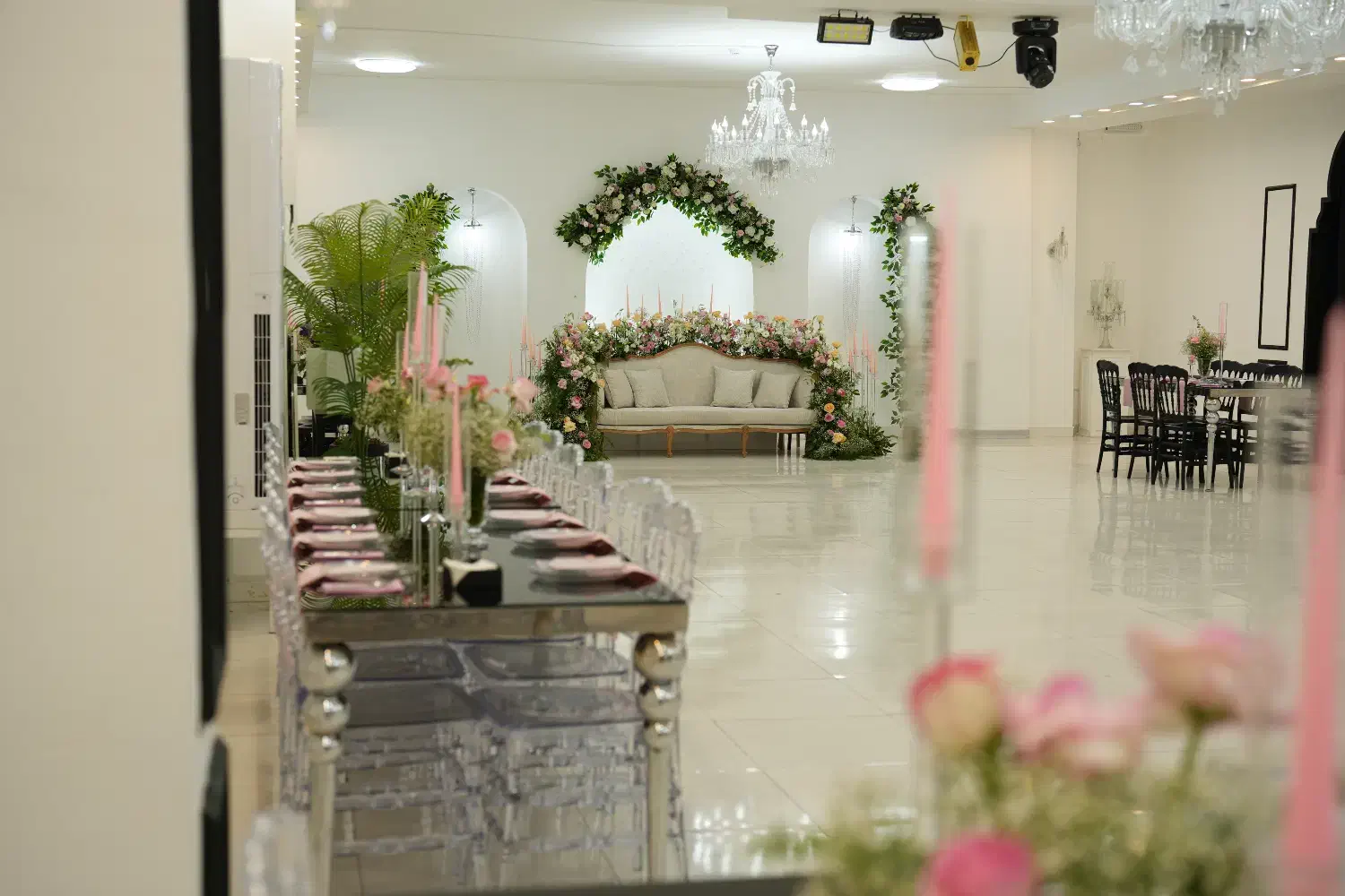 سالن مروارید جهت برگزاری مراسمات با ظرفیت ۲۰۰ نفر|خدمات پذیرایی، مراسم|بندرعباس, |دیوار