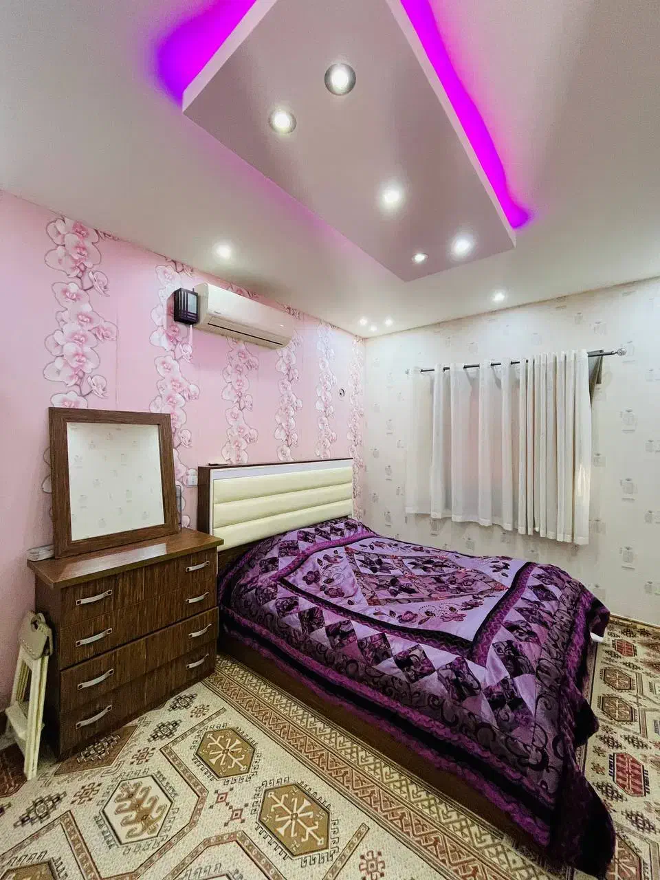 ویلاباغ۲۴۰متری بامبله کامل/سندتک برگ۵۰۰م زیرقیمت|فروش خانه و ویلا|اندیشه, اندیشه فاز ۳|دیوار