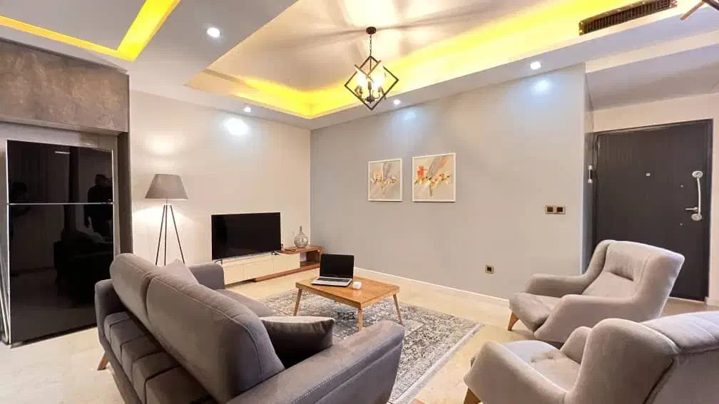 اجاره اپارتمان مبله شیک و شخصی پارکینگ|اجارهٔ کوتاهمدت آپارتمان و سوئیت|تهران, صادقیه|دیوار