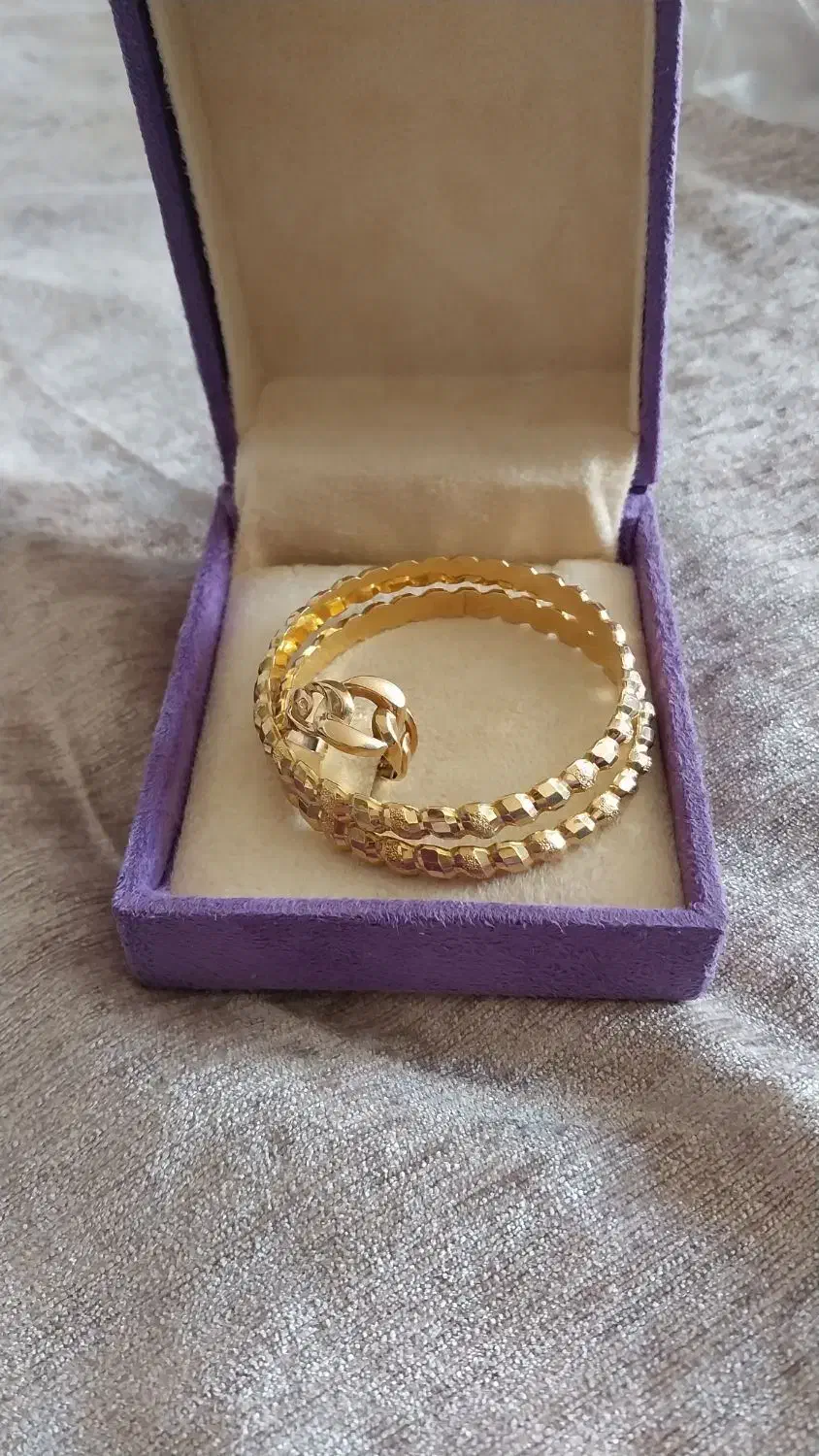 طلا در حد نو ۱۰۰ بالای تابلو|جواهرات|آبدانان, |دیوار