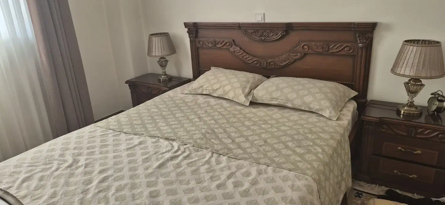 تخت دونفره ۱۶۰*۲۰۰ تمام چوب و درحد نو|تخت و سرویس خواب|تهران, حکیمیه|دیوار