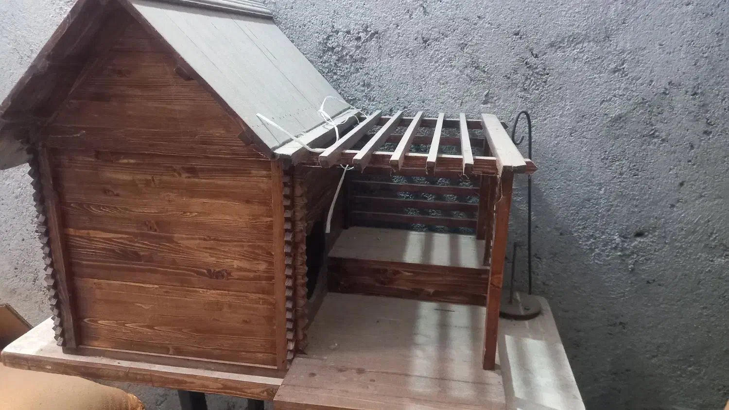 لانه چوبی گربه|لوازم جانبی حیوانات|هادی شهر, |دیوار