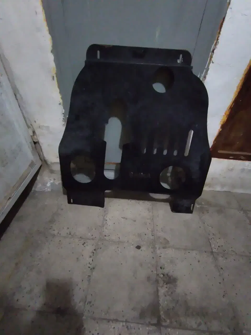 لاستیک و سینی زیر موتور کوییک|قطعات یدکی و لوازم جانبی|قرچک, زیبا شهر|دیوار