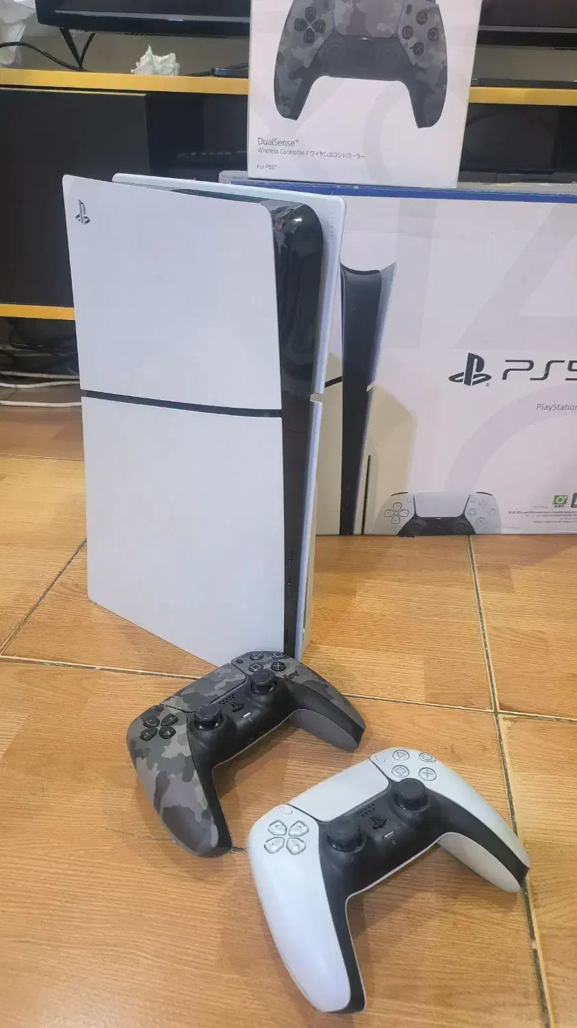 Ps5 Slim دیسک خور  دو دسته در حد نو|کنسول، بازی ویدئویی و آنلاین|تهران, آبشار|دیوار