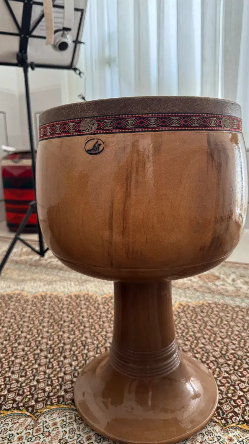 تنبک|سازهای سنتی|نیریز, |دیوار