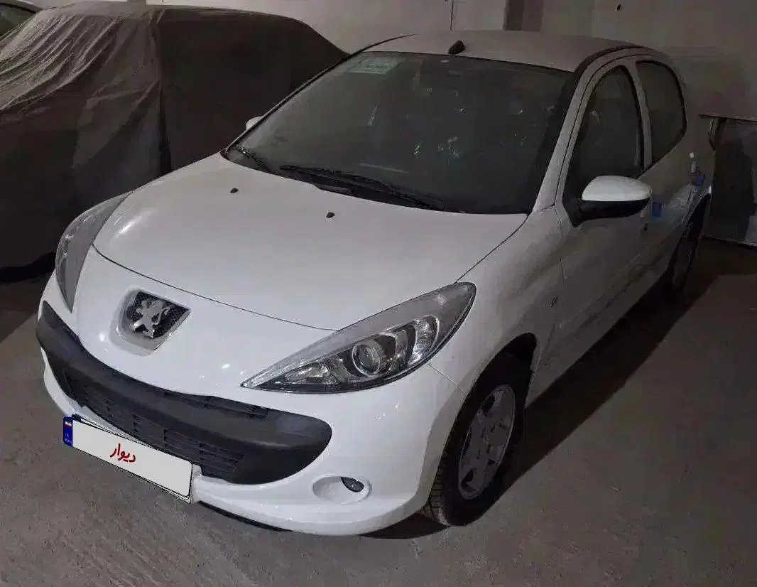پژو ۲۰۷ اتوماتیک سقف فلزی صفر خشک مدل ۱۴۰۴|خودرو سواری و وانت|اصفهان, برازنده|دیوار