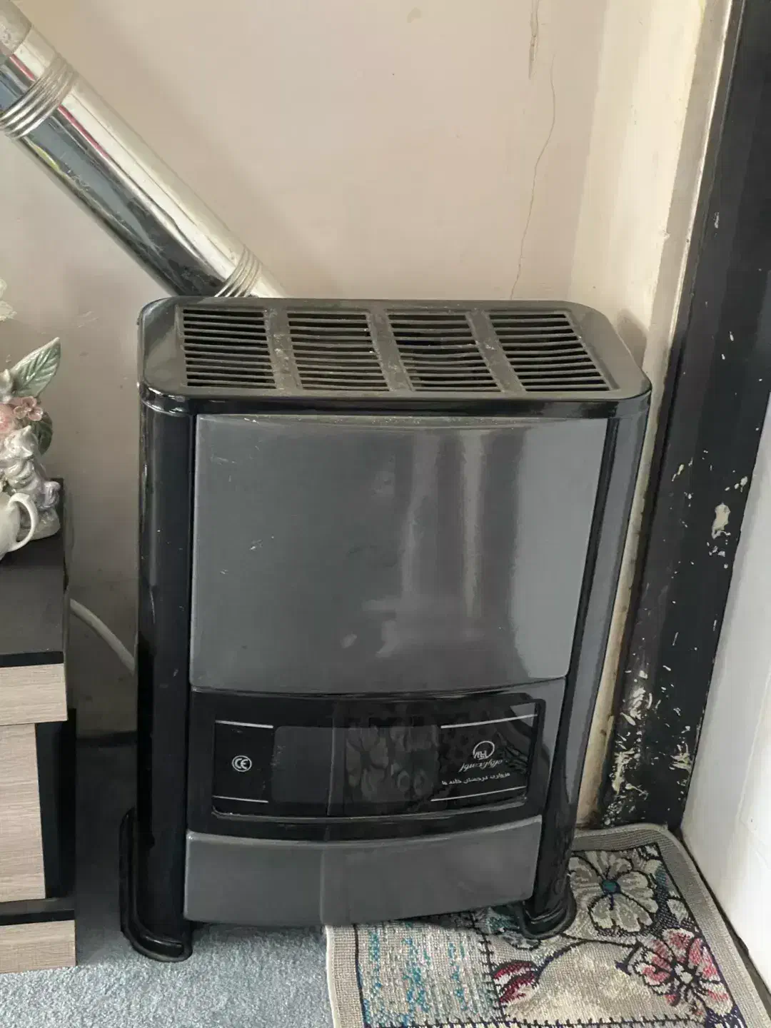 بخاری اتاق خواب و میز تلویزیون. فقط میز|بخاری، هیتر، شومینه|کوهسار (البرز), |دیوار