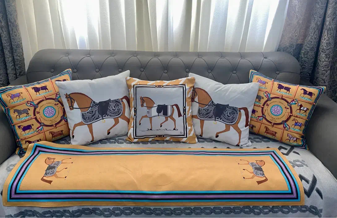 شال مبل، کوسن، رومیزی طرح مارک|پرده، رانر، رومیزی|بوشهر, |دیوار