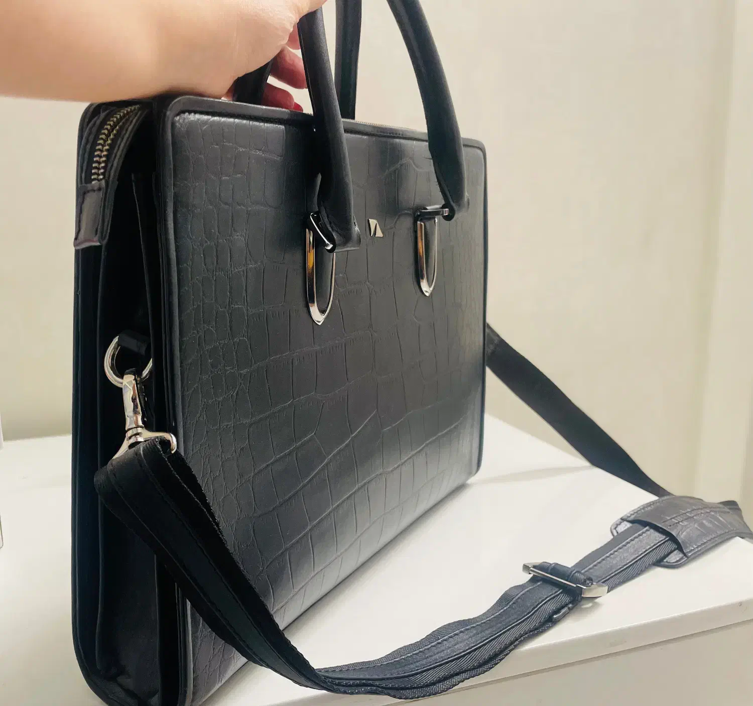 کیف اداری زنانه چرم مشهد|کیف، کفش، کمربند|اصفهان, تخت فولاد|دیوار