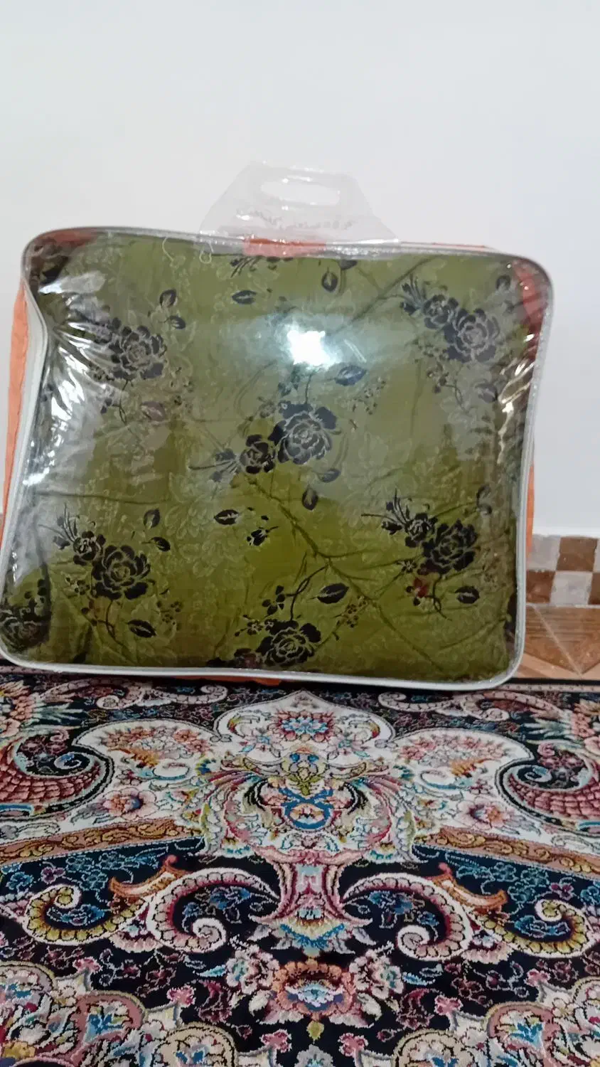 روتختی دونفره خارجی نو همراه با دوتا روبالشی|سرویس روتختی|تبریز, |دیوار