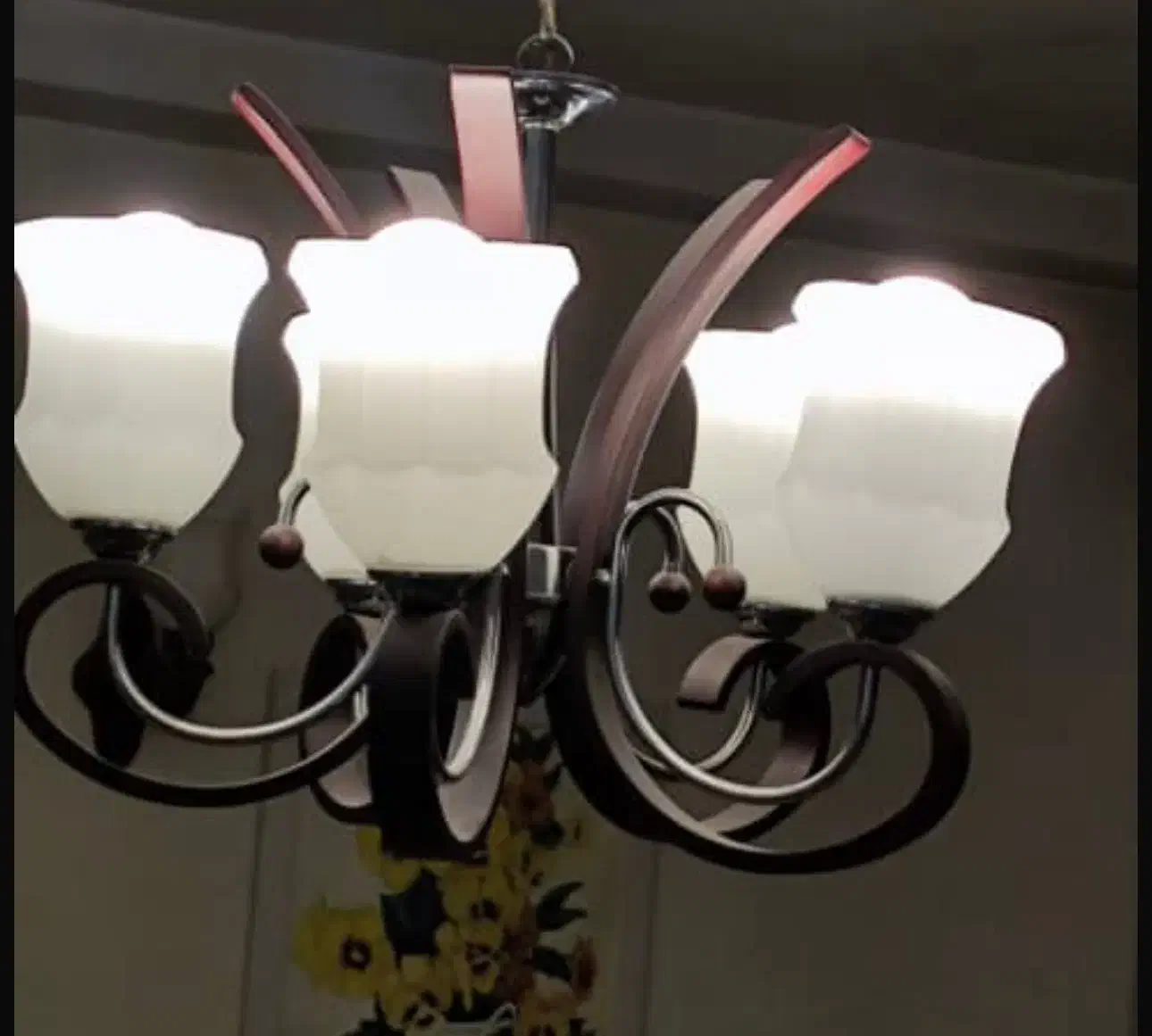 لوستر ۵ شاخه چوبی نو|لوستر و چراغ آویز|کرج, گلشهر|دیوار