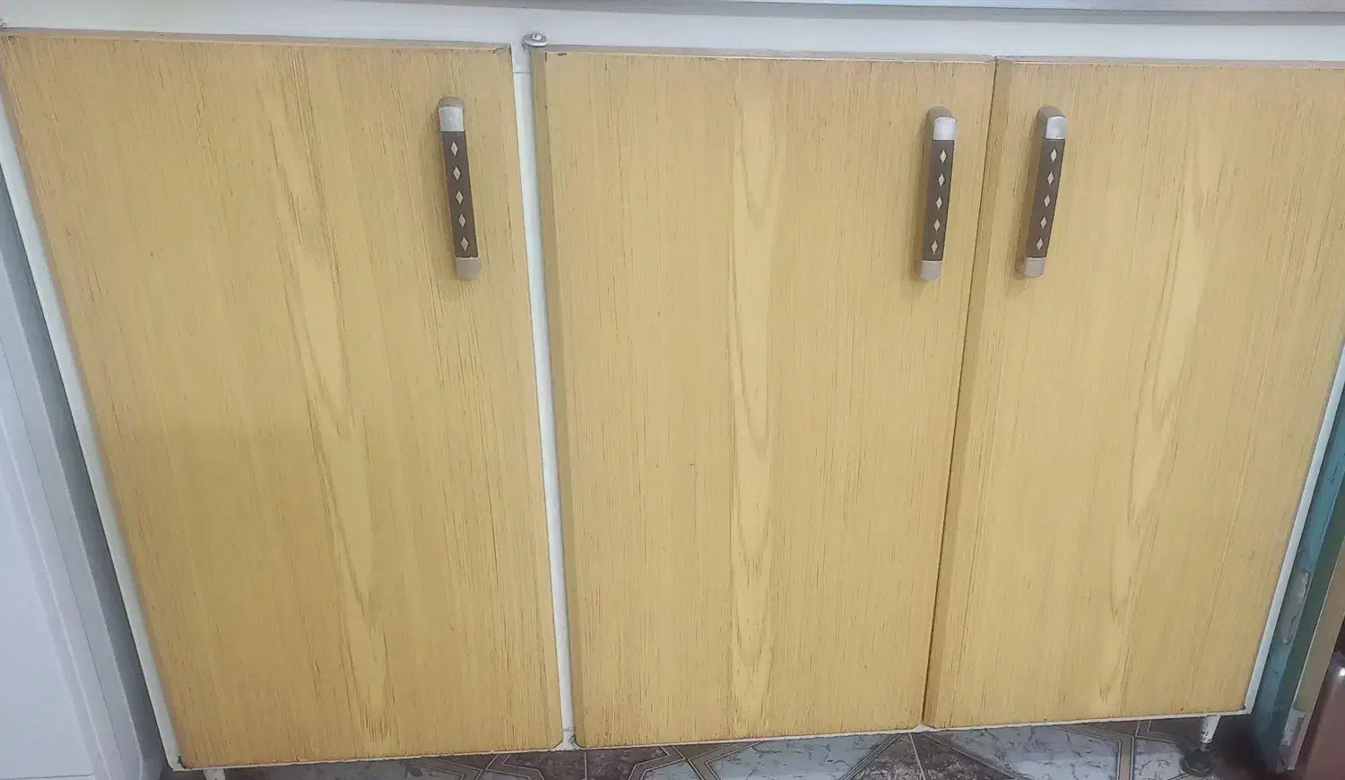 فروش تلویزیون و...|تلویزیون و پروژکتور|دورود, |دیوار