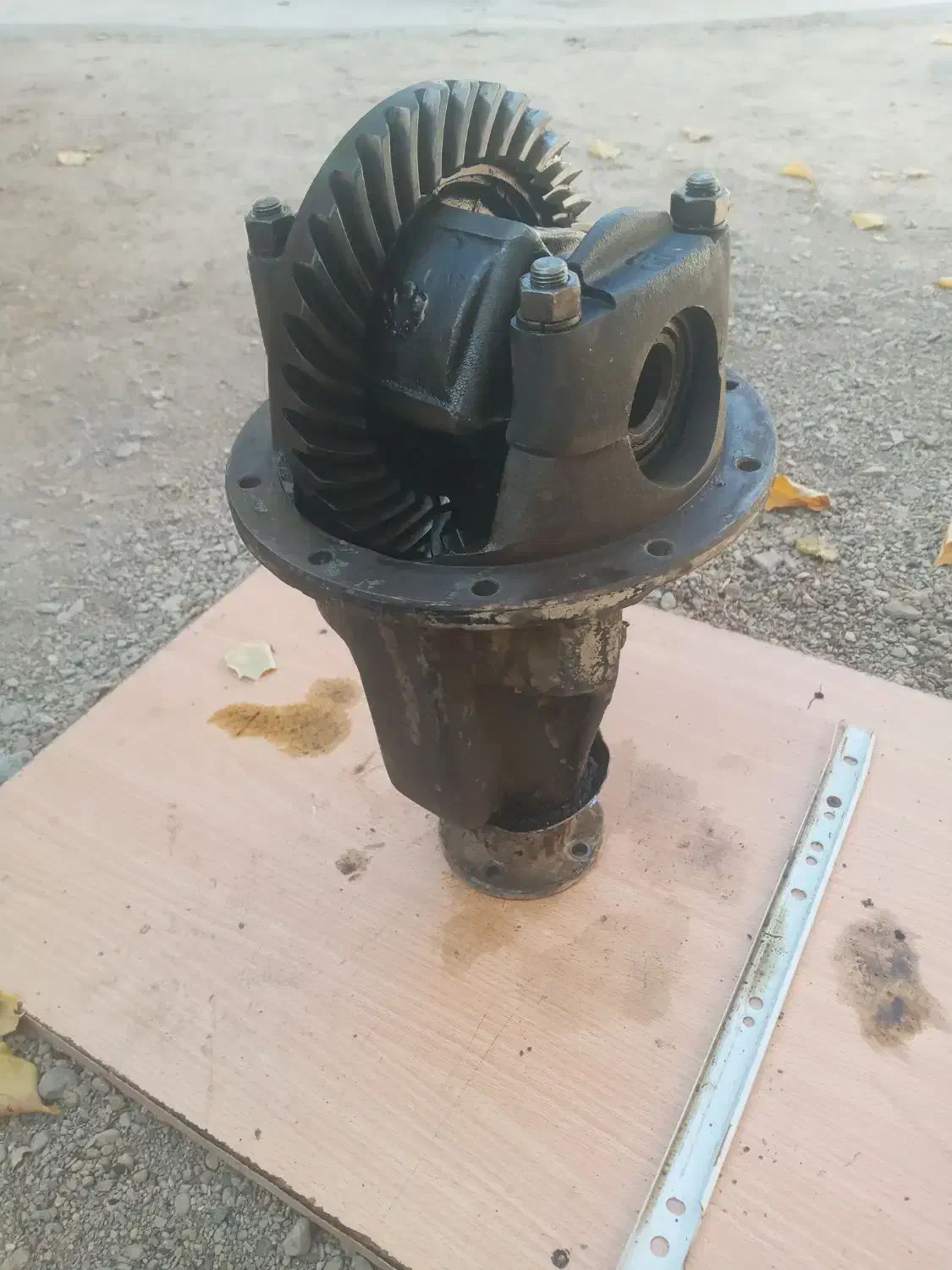 دیفرانسیل پیکان سالم هست وتمیز|قطعات یدکی و لوازم جانبی|کبودرآهنگ, |دیوار