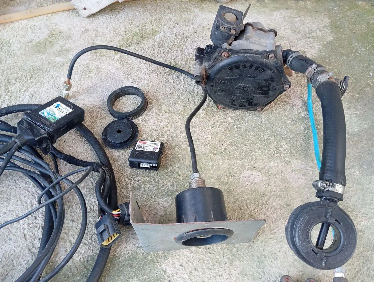 لوازم سی آن جی پراید|قطعات یدکی و لوازم جانبی|رشت, حومه رشت|دیوار