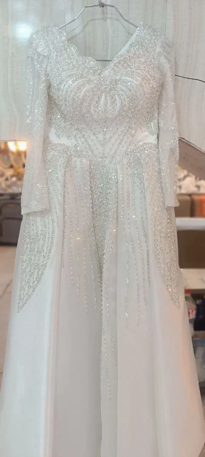 ۸عددلباس عروس مزونی ومجلسی مفت گذاشتم|لباس|پاکدشت, شهرک انقلاب|دیوار