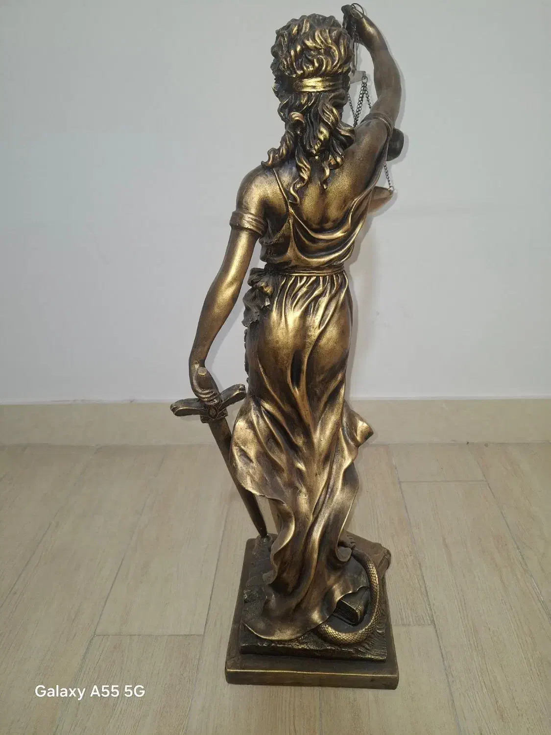 مجسمه عدالت|مجسمه، تندیس، ماکت|اراک, |دیوار