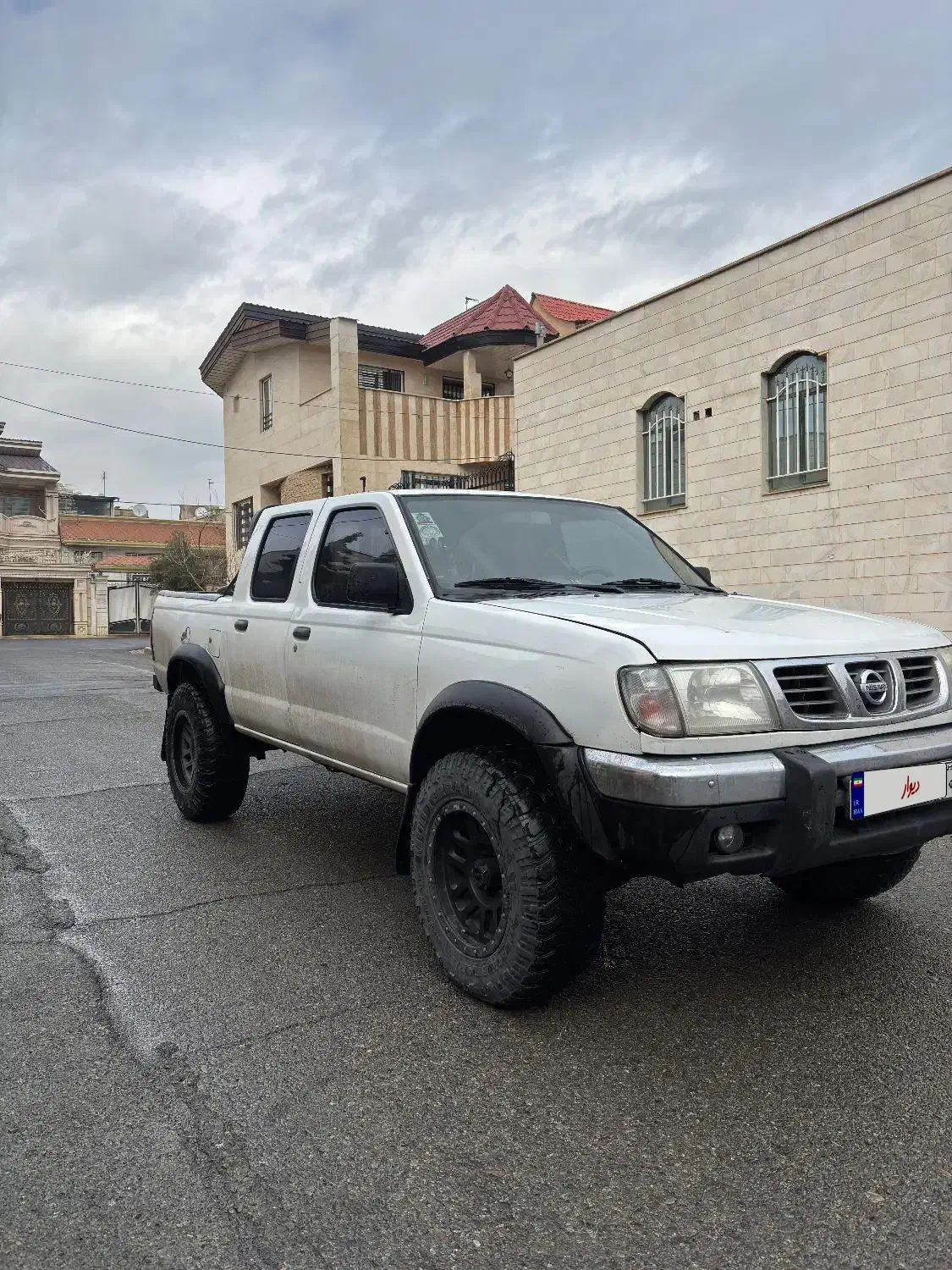 نیسان پیکاپ|خودرو سواری و وانت|اندیشه, اندیشه فاز ۳|دیوار