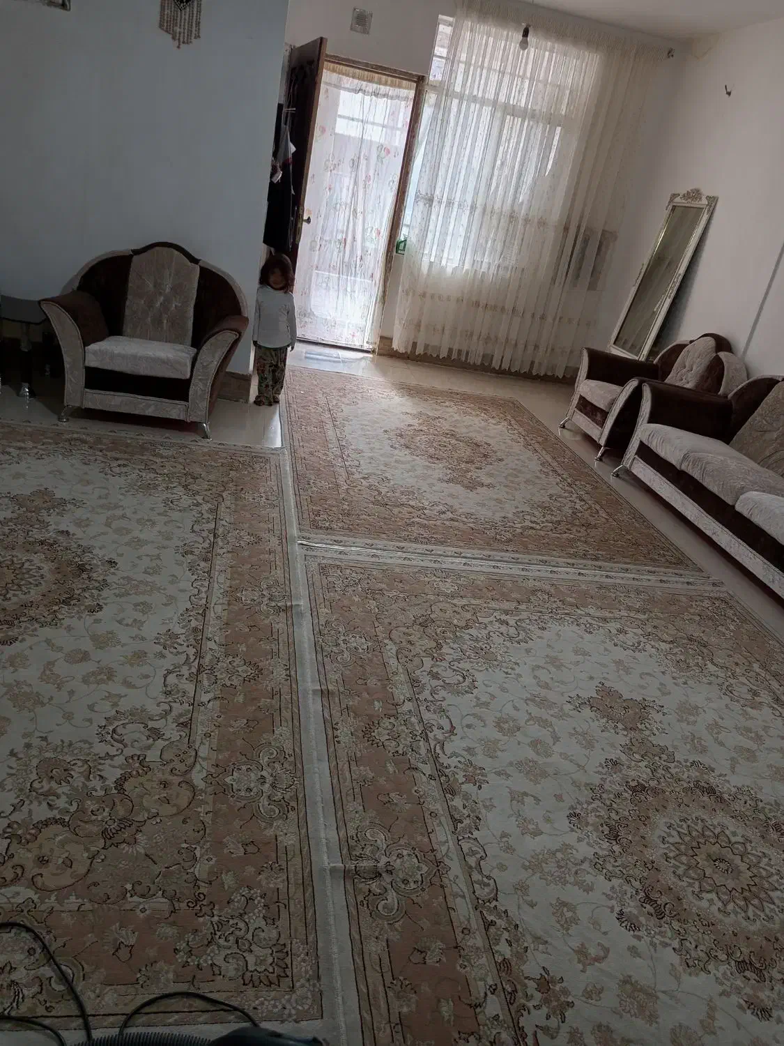 فرش 6متری3عدد و3جفت پشتی همرنگ فرش|فرش|سبزوار, هویزه|دیوار