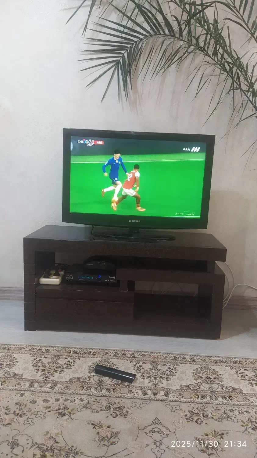 تلوزیون ال‌سی‌دی بامیز۳۲اینچ اصل|تلویزیون و پروژکتور|تبریز, |دیوار