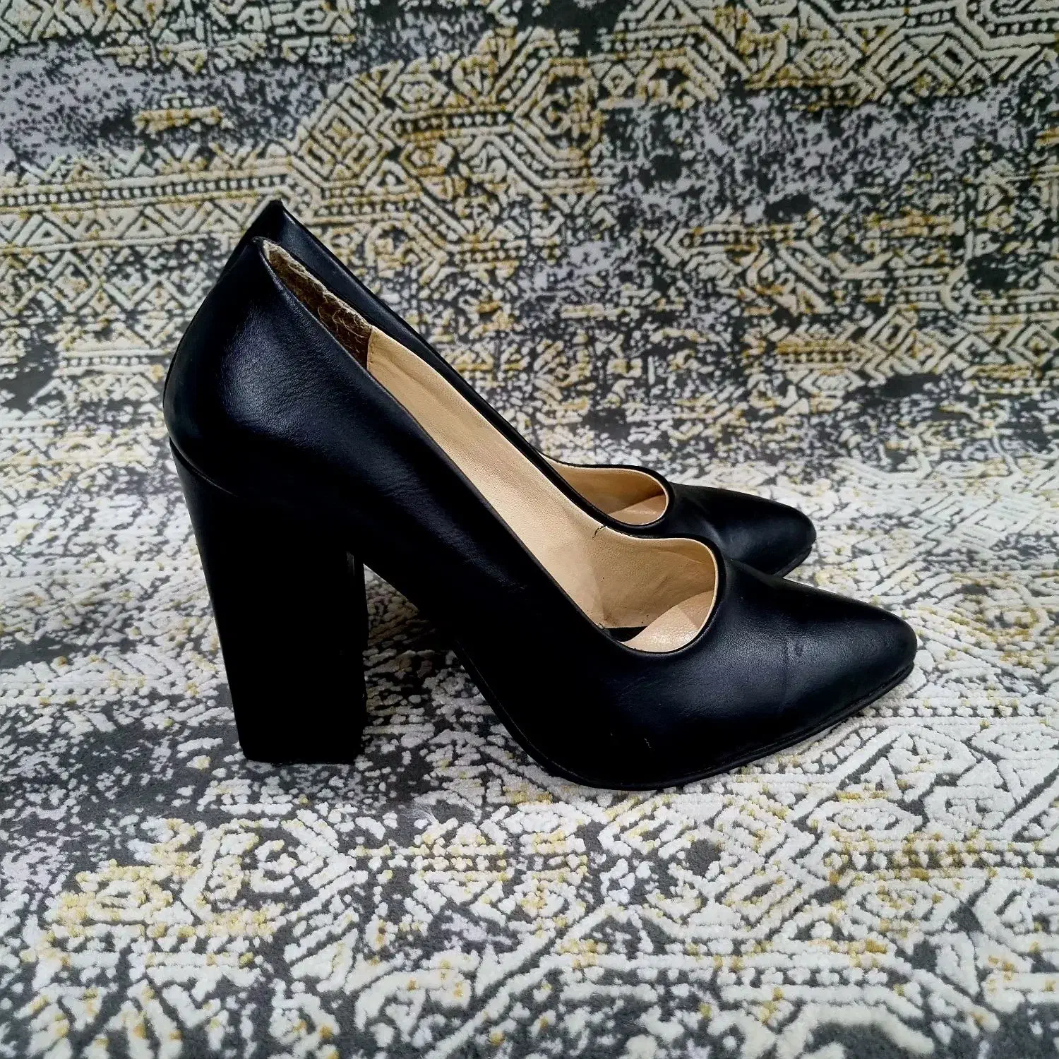 کفش|کیف، کفش، کمربند|بیرجند, |دیوار