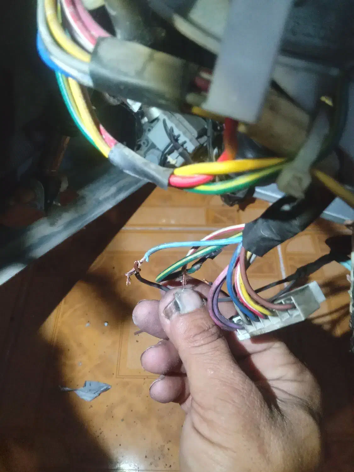 تعمیر یخجال لباسشویی ابگرمکن بخاری جاروبرقی|خدمات پیشه و مهارت|خوی, |دیوار