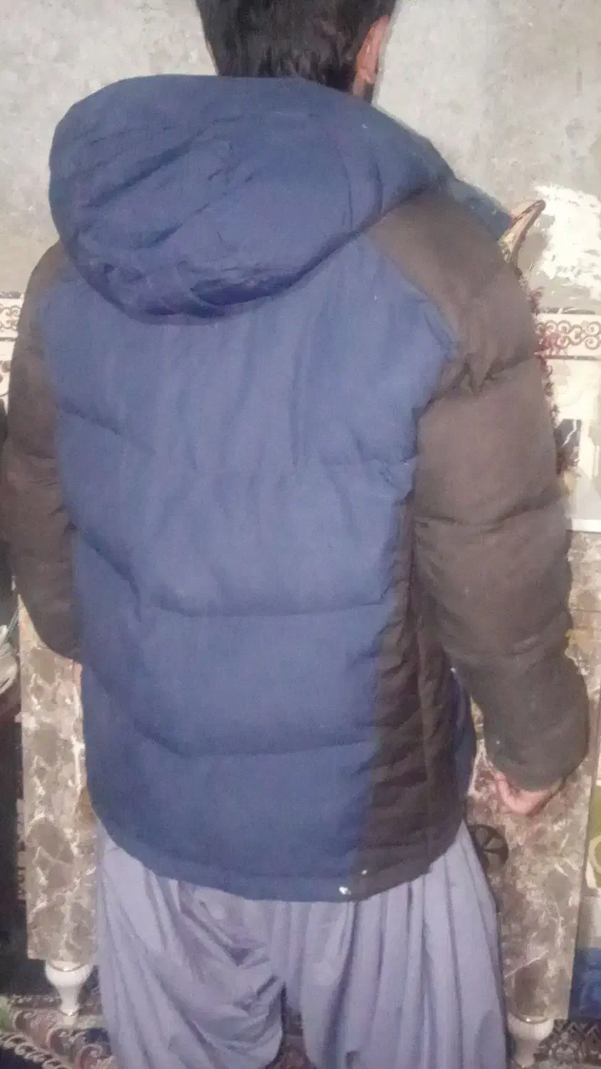 کاپشن دسته دوم|لباس|خاش, |دیوار