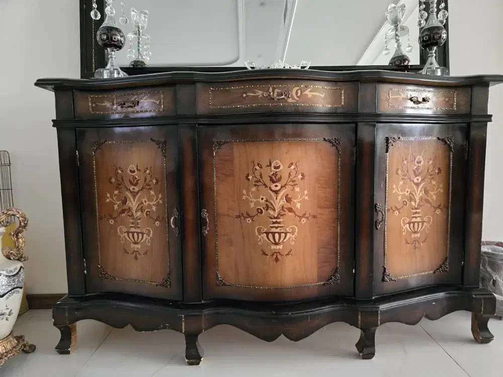 کنسول همراه دو تا شمع دونی|بوفه، ویترین، کنسول|مشهد, گوهرشاد|دیوار