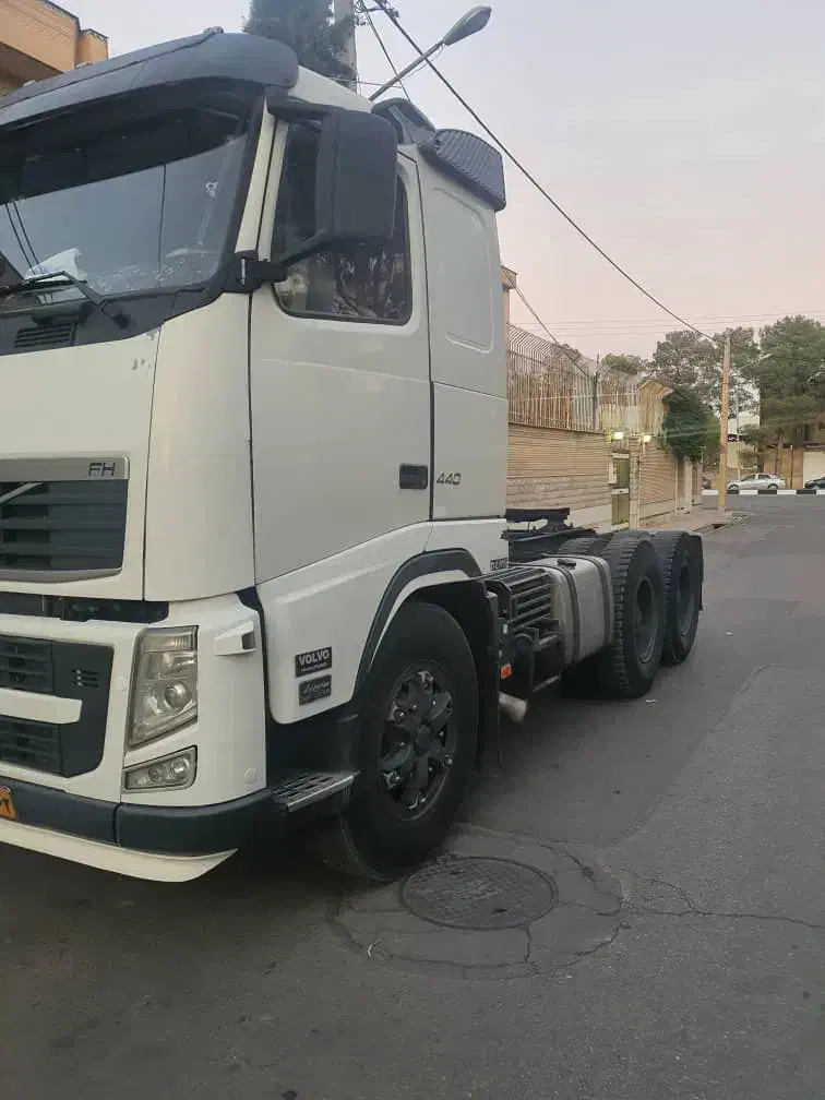 کامیو ن اف اچ ۴۴۰ در حد صفر|خودرو سنگین|شیراز, زرگری|دیوار