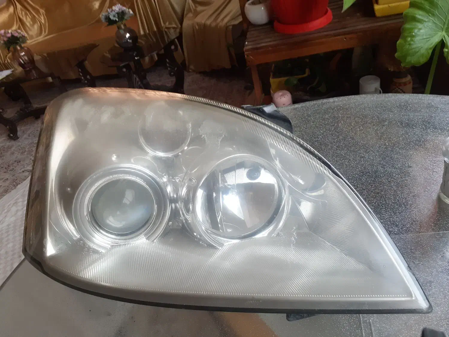 چراغ جلو ام وی ام ۵۳۰ سمت راست|قطعات یدکی و لوازم جانبی|اصفهان, ملک‌شهر|دیوار