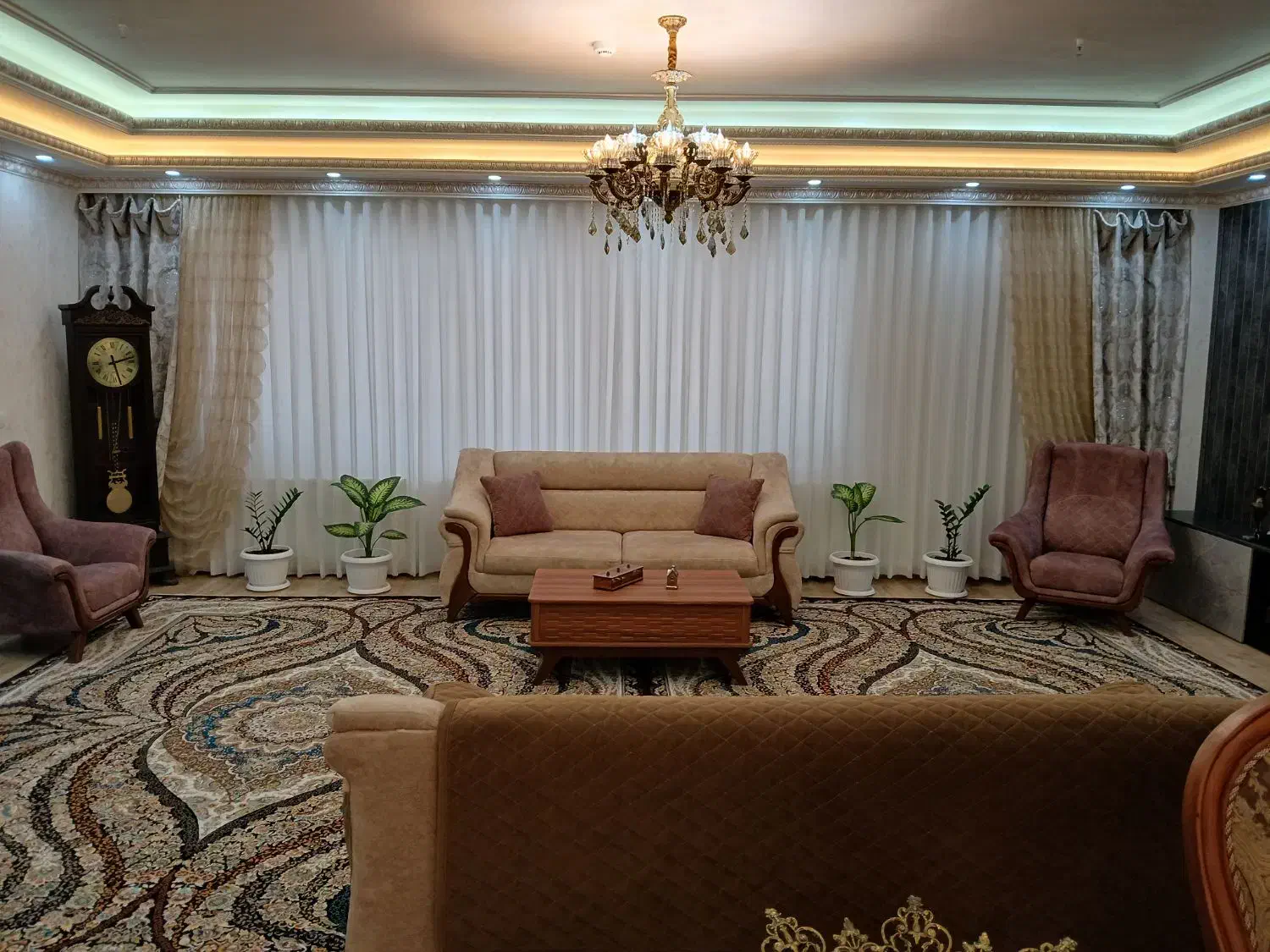 نصاب پرده و‌ شستوشویی پرده|خدمات پیشه و مهارت|اردبیل, |دیوار