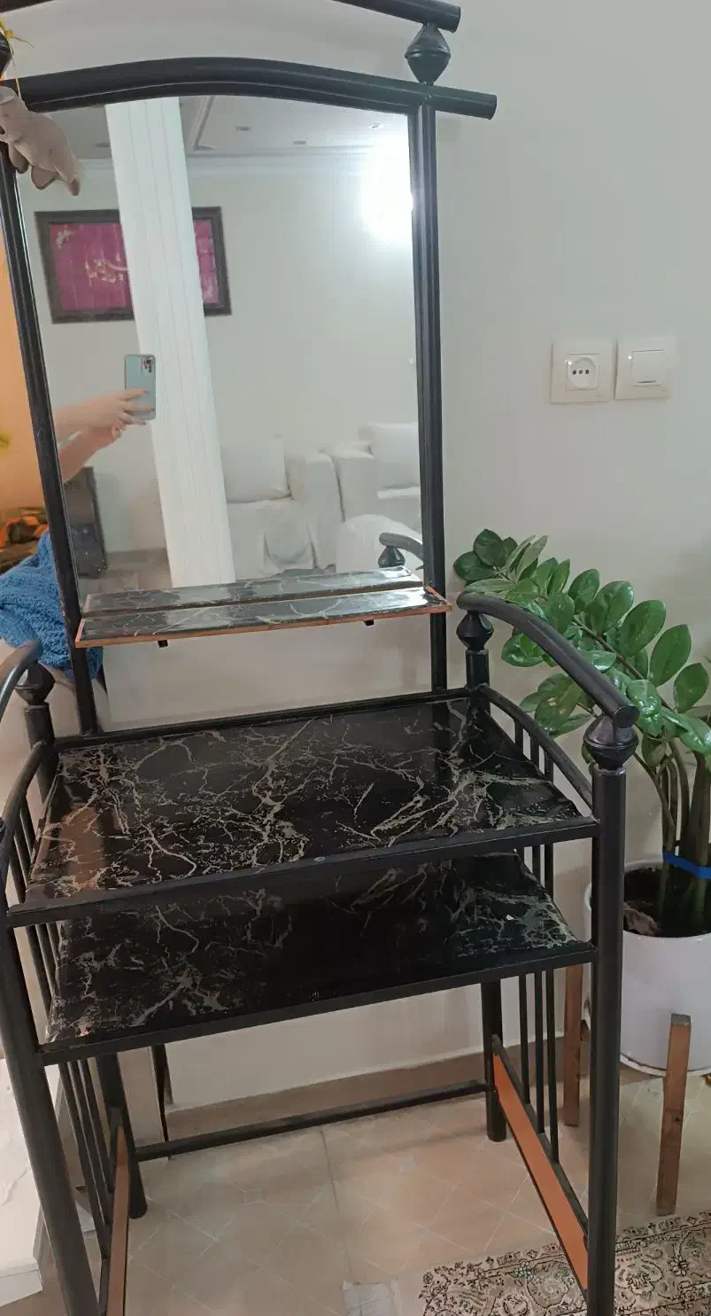 میز دراور آرایشی فلزی|جاکفشی، کمد، دراور|شیراز, فضل‌آباد|دیوار