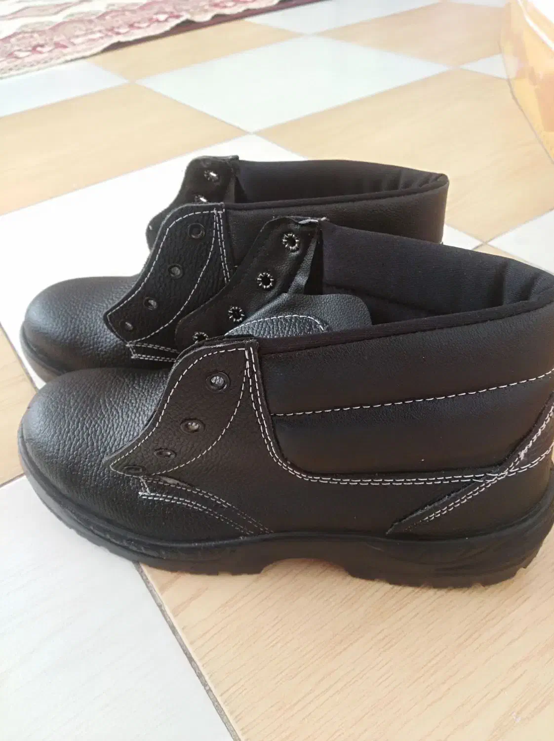 کفش ولباس کار|کیف، کفش، کمربند|کرمان, |دیوار