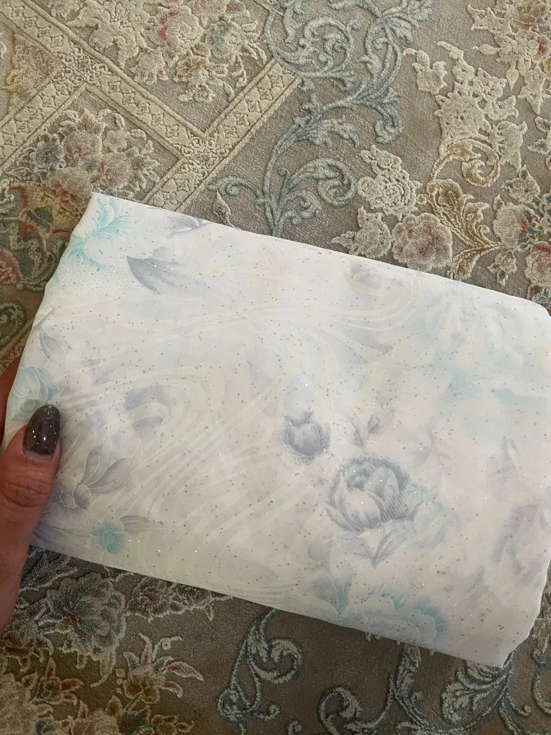 چادر سفید|لباس|دماوند, گیلاوند|دیوار