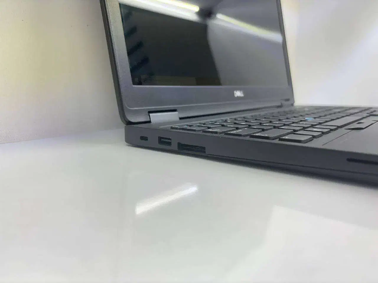 لپ‌تاپ Dell مدل Latitude 5590|رایانه همراه|اندیشه, اندیشه فاز ۳|دیوار