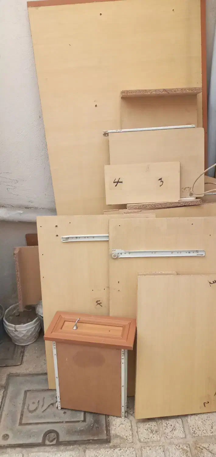 میزکامپیوتر میز تحریر ام دی اف در حد نو|میز تحریر و کامپیوتر|تهران, طیب|دیوار