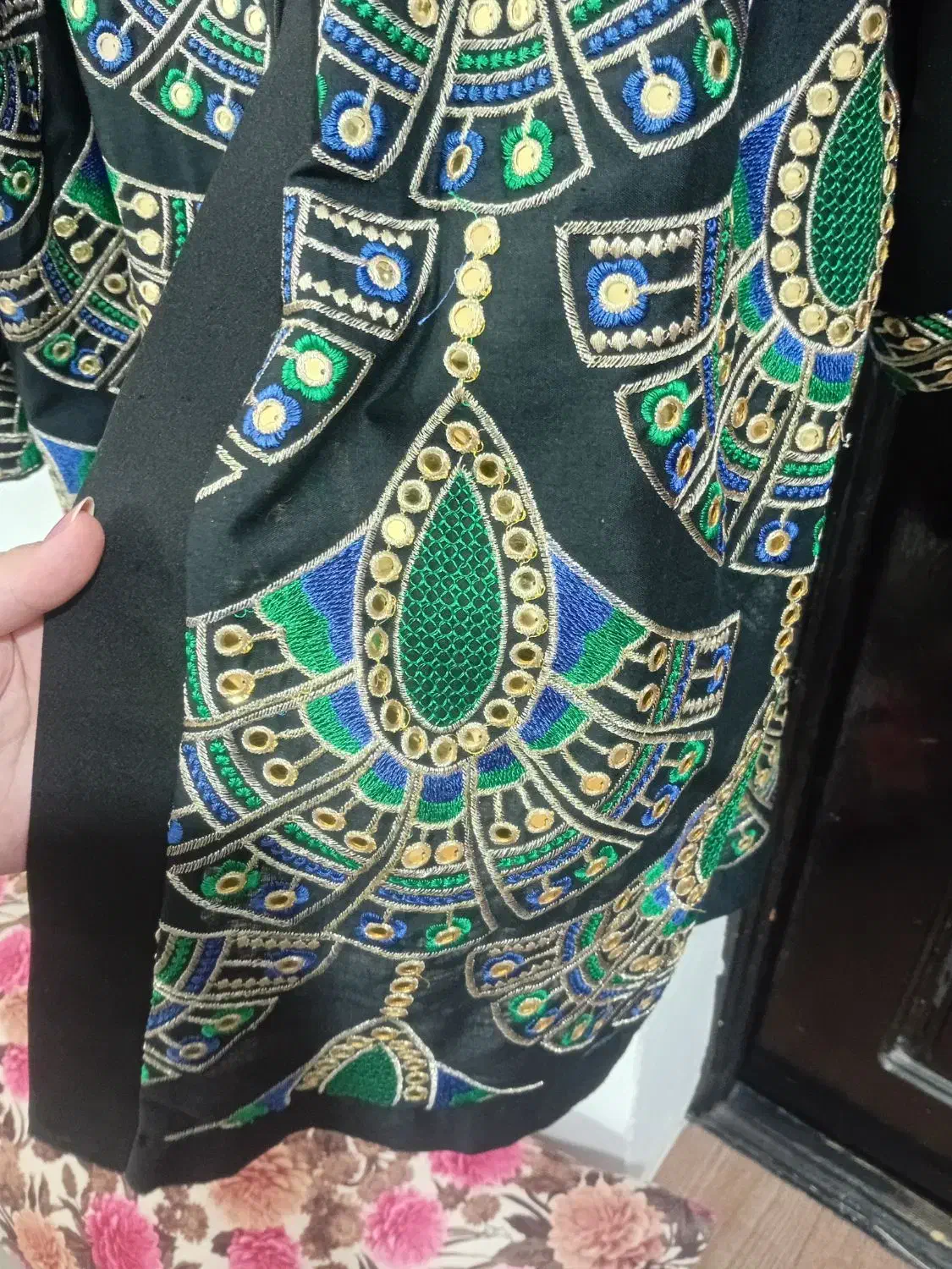 مانتو سوزندوزی پر طاووس و مراکشی نو استفاده نشده|لباس|کلاله, |دیوار