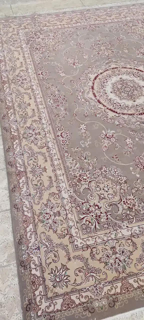 یک عدد۱۲متری گردویی سالم|فرش|مبارکه, |دیوار