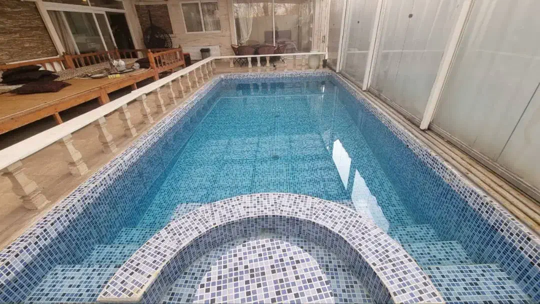 ویلای استخر سرپوشیده در آتشگاه|اجارهٔ کوتاهمدت ویلا و باغ|خمینیشهر, |دیوار