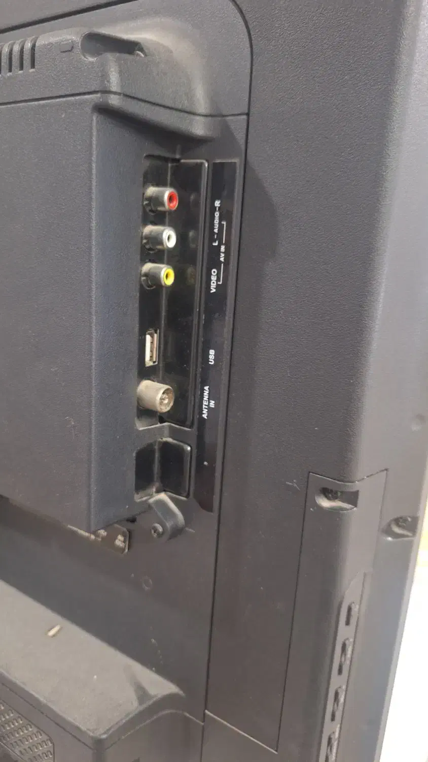 تلوزیون|تلویزیون و پروژکتور|گلبهار, نوبهار|دیوار