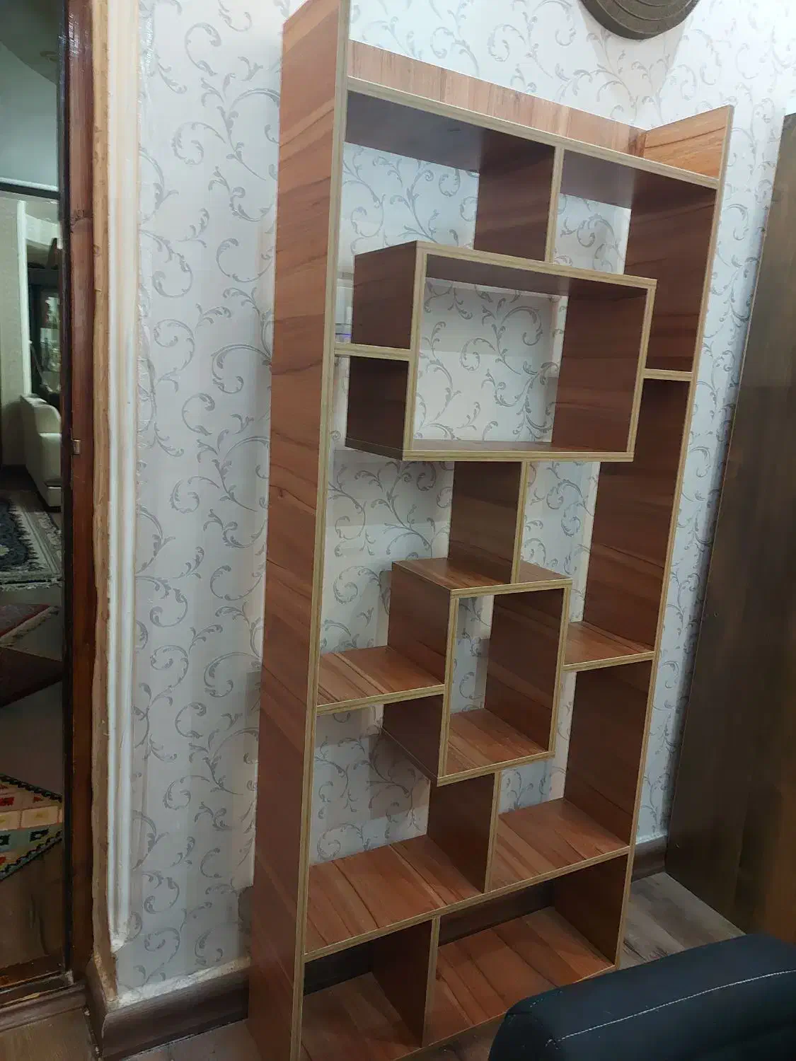 کتابخانه|کتابخانه، شلف، قفسه‌های دیواری|لاهیجان, شهید آوینی|دیوار