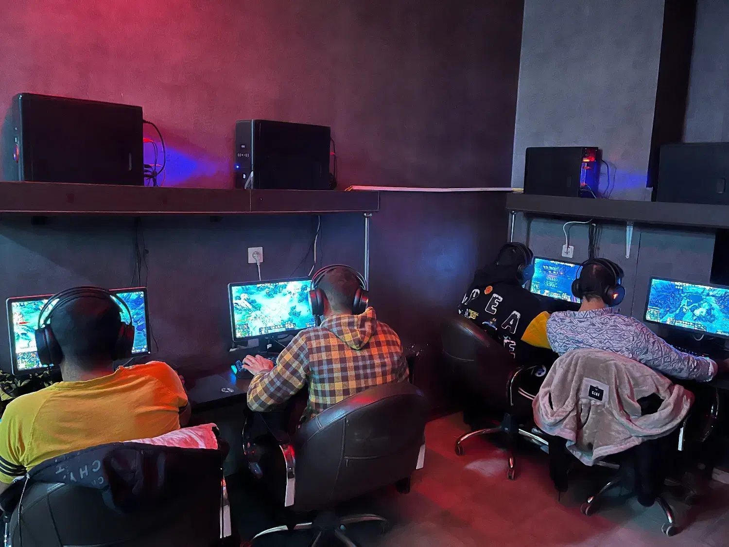 وسایل و تجهیزات گیم نت|فروشگاه و مغازه|زرند, |دیوار